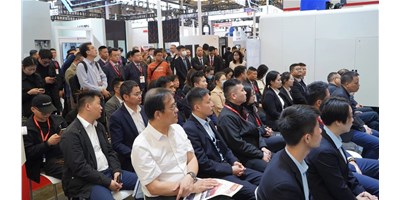 创世纪集团CCMT2024新品宣布会盛大揭幕，高端五轴机床引领行业立异潮流